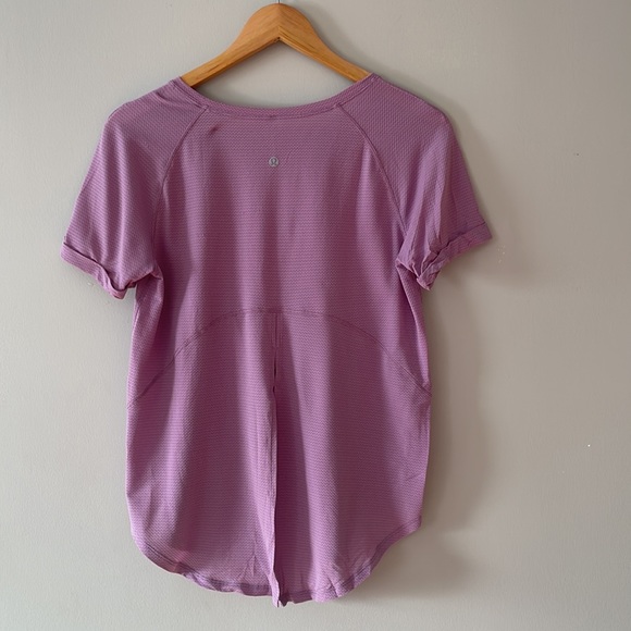 Lululemon Open Up Tie Back Tee. Size 6 - Picture 5 of 9